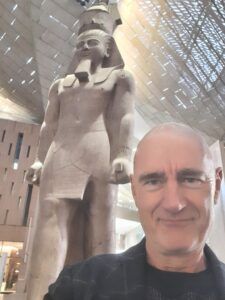 Ramses II og Parnasos' udsendte. De holder sig godt begge to.