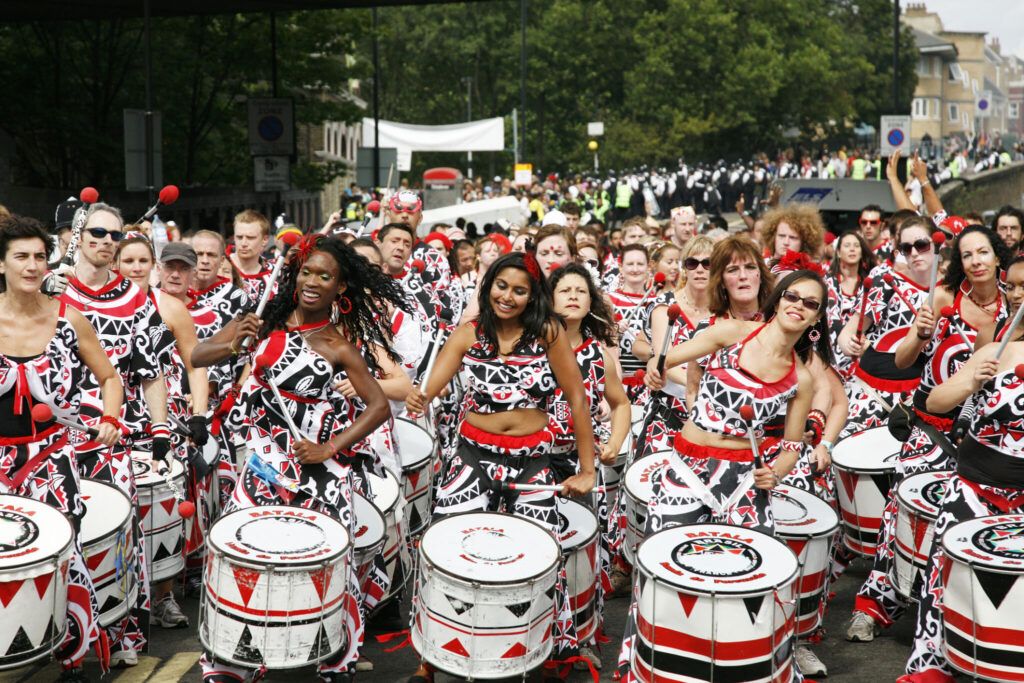 Notting Hill Carnival der afholdes den sidste weekend i august hvert år.