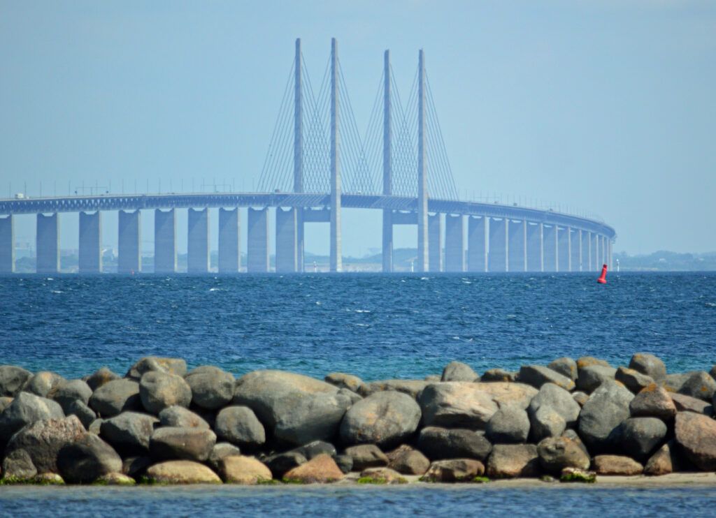 Øresundsbroen mellem København og Malmö, som lagde navn til den berømte dansk-svenske krimiserie, Broen eller the Bridge