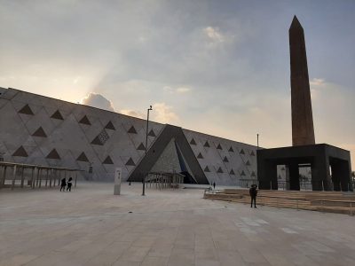 Indgangen til 'the Grand Egyptian Museum'